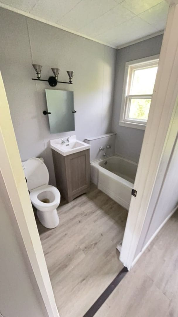 Building Photo - Single Family Home Available!