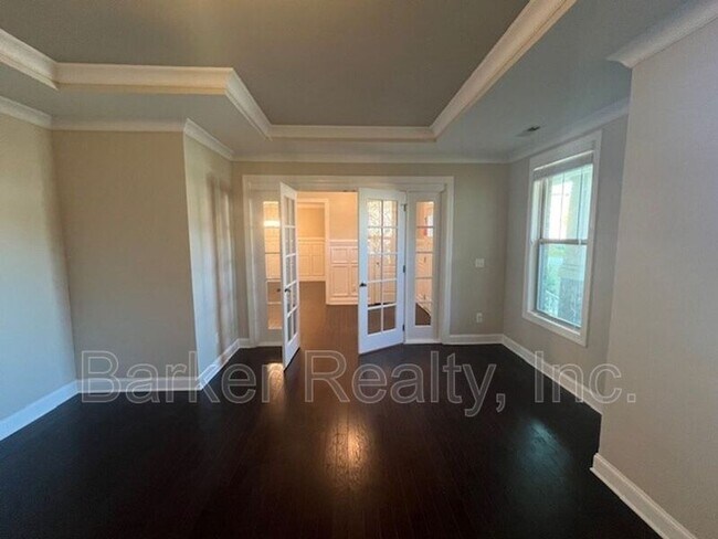 Building Photo - 324 Matilda Pl