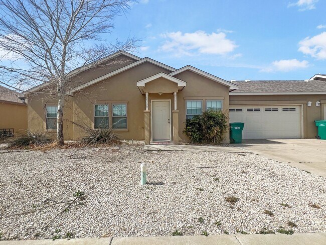 Primary Photo - 2319-2331 N Desert Willow Ln