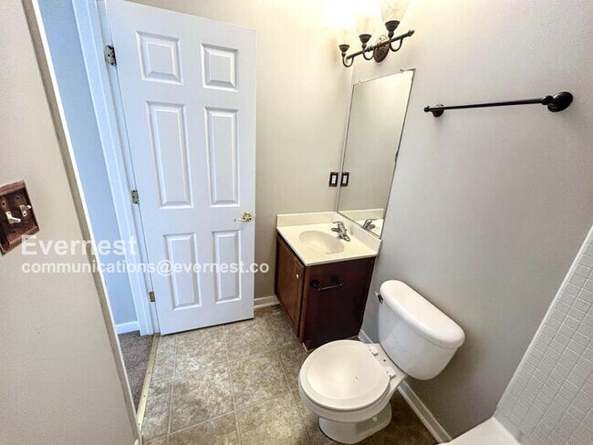 Building Photo - Beautiful 3-Bedroom Home with Garage / Pet...