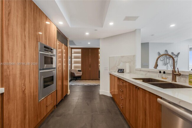 Building Photo - 9401 Collins Ave