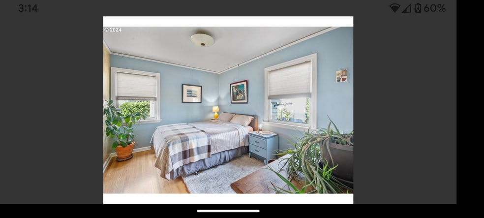 Main floor bedroom - 5625 SE Powell Blvd