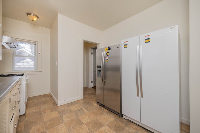 Building Photo - 1317 Forest Ct