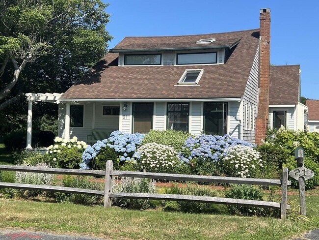 Building Photo - 21 5th Ave
