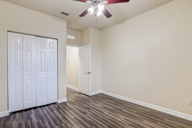 Building Photo - 10366 Wellington Parc Dr