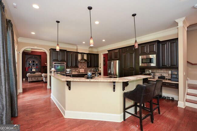Building Photo - 2210 Spalding Dr