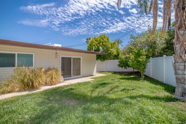 Building Photo - Spacious 2-Bedroom Home with Private Pool & Office In the Cove!