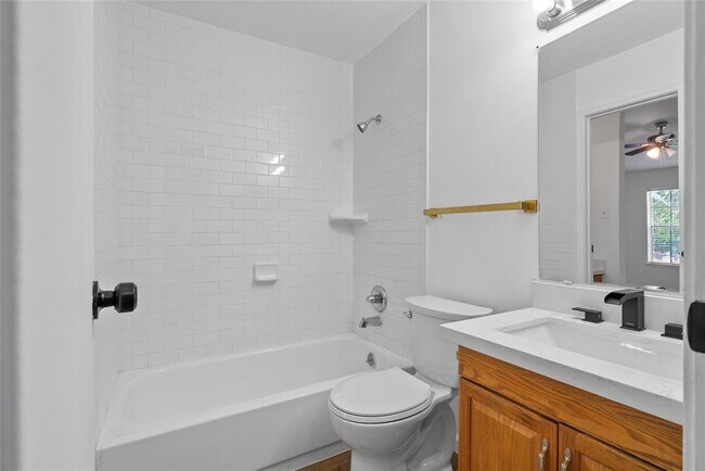 Building Photo - 6500 Sands Point Dr