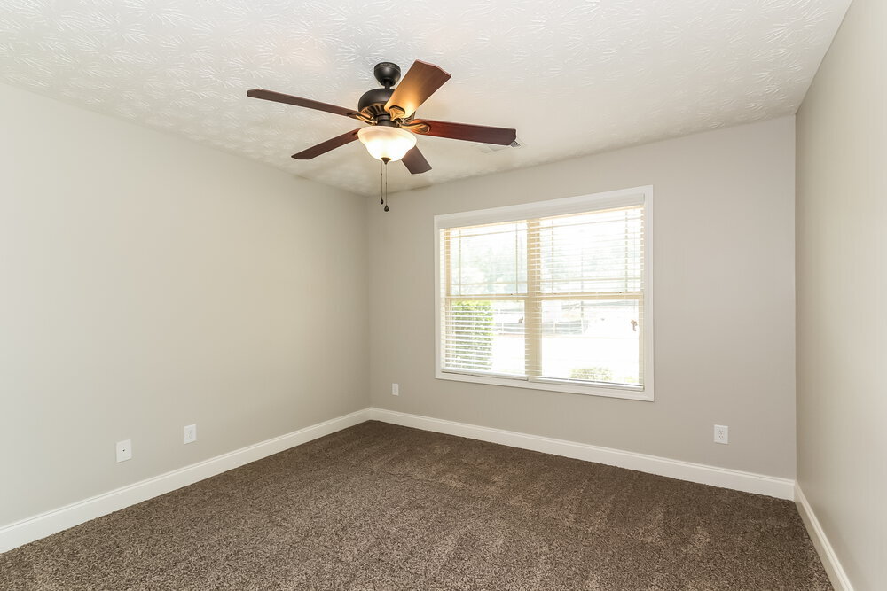 Building Photo - 117 Daisy Cir