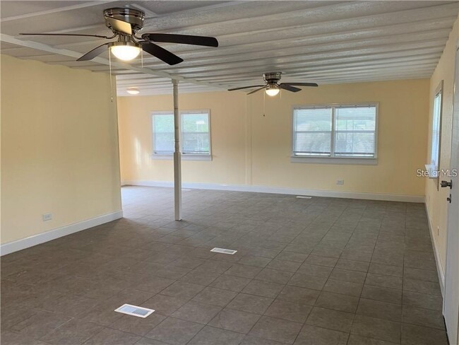 Building Photo - 21818 Virginia Dr