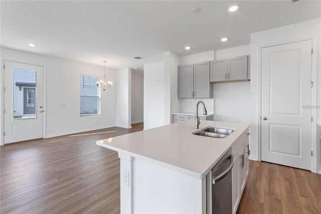 Building Photo - 1808 Sanibel Dr