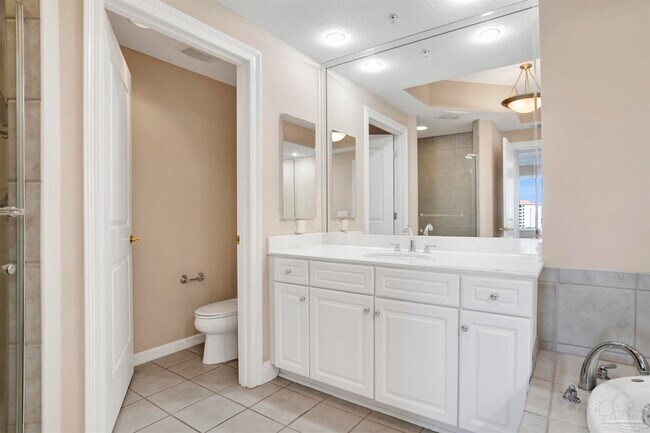 Building Photo - 608 Lost Key Dr