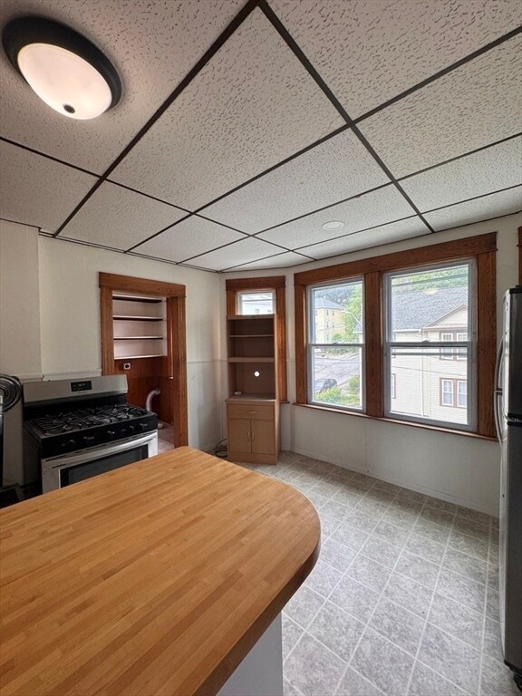 Building Photo - 34 Stebbins St