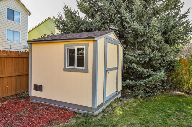 Building Photo - $2,995.00, stunning 4-bedroom, 3.5-bathroo...