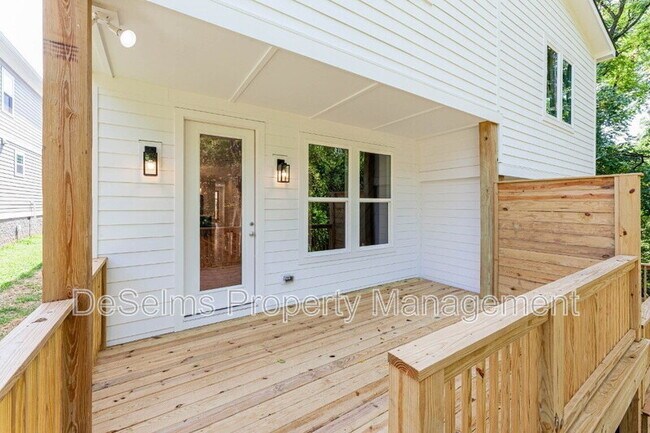 Building Photo - 335a Mckennell Drive
