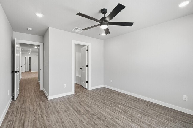 Building Photo - Live Minutes from Stargate – Welcome to Hampton Hills