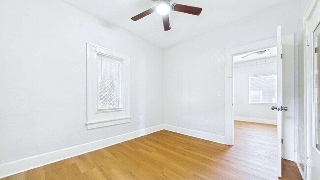 Building Photo - 1642 39th St S