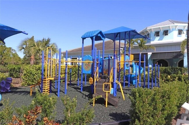 Building Photo - 3500 Acapulco Cir