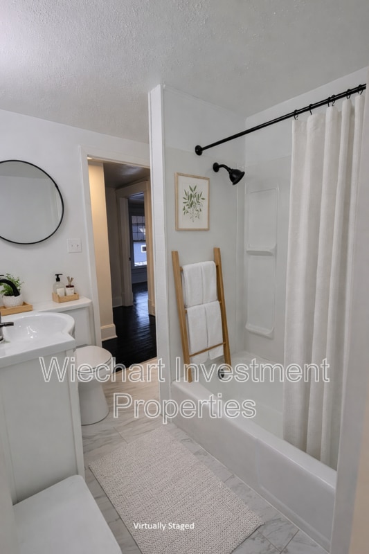 Building Photo - 447 Hazel Ave