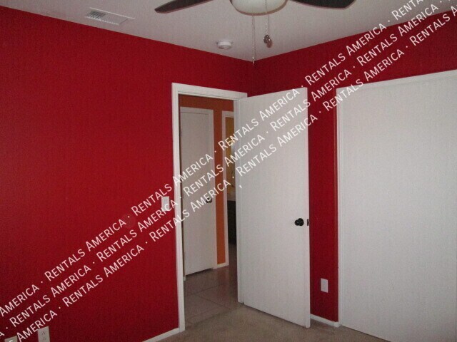Building Photo - 3210 W Abraham Ln