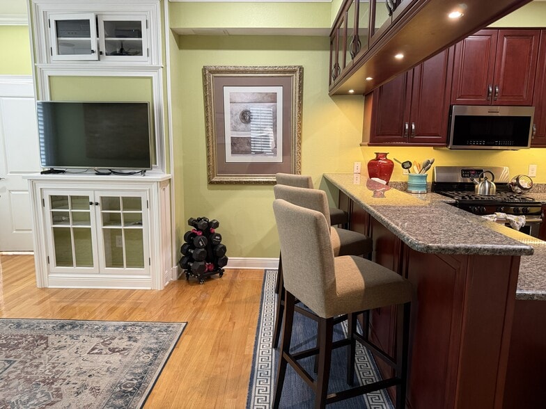 Free Weights and Exercise Mat Included - 3319 W Granada St