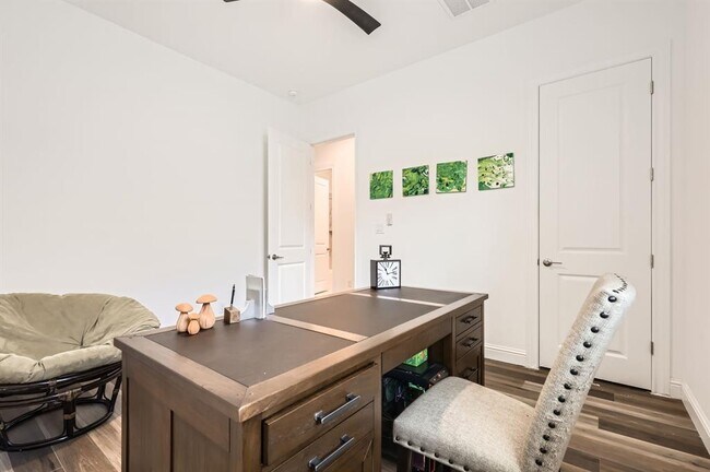 Building Photo - 4608 Modena Bay Bend