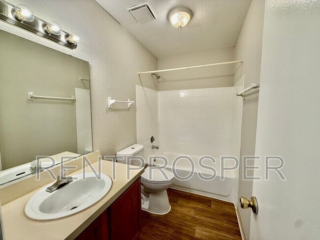 Building Photo - 4117 S Semoran Blvd