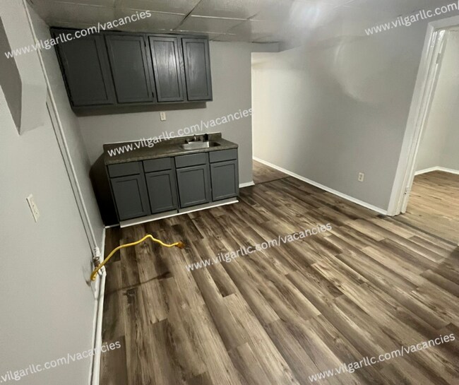 Building Photo - 3808 Parrish Ave