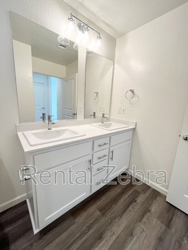 Building Photo - 4064 Cinnabar Ct
