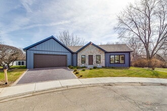 Building Photo - 19 Marina Dr