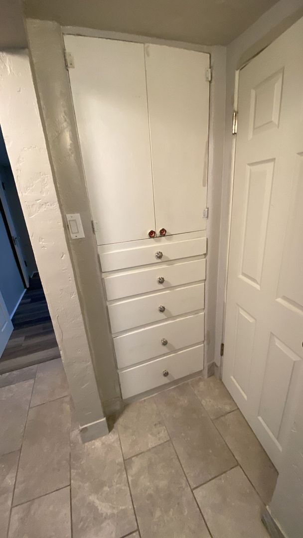 Building Photo - Nice Basement Duplex