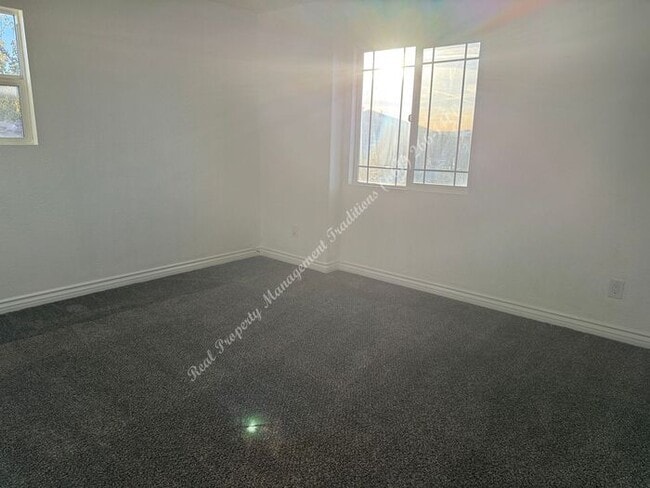 Building Photo - New Year Special! 50% Off First Months Rent!