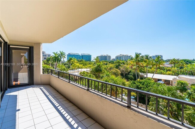 Building Photo - 151 Crandon Blvd