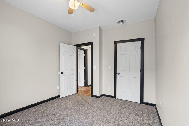 Building Photo - 821 23rd St