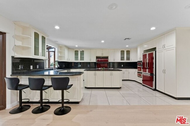 Building Photo - 15123 Greenleaf St