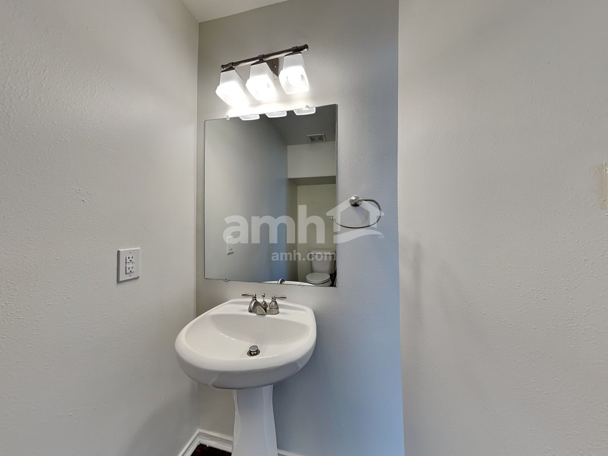 Building Photo - 14231 Bonham Oaks Ln