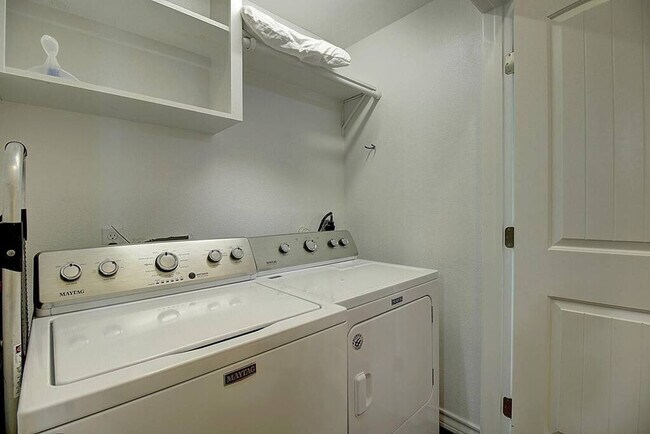 Building Photo - 2212 TX-361