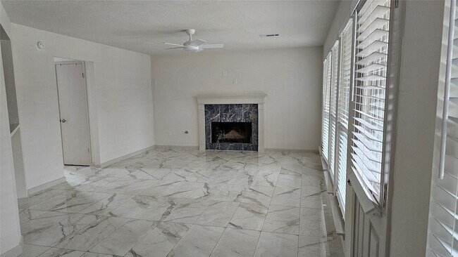 Building Photo - 23510 Stratsborough Dr