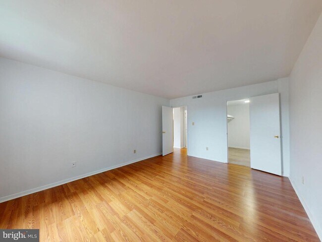 Building Photo - 4600 Duke St