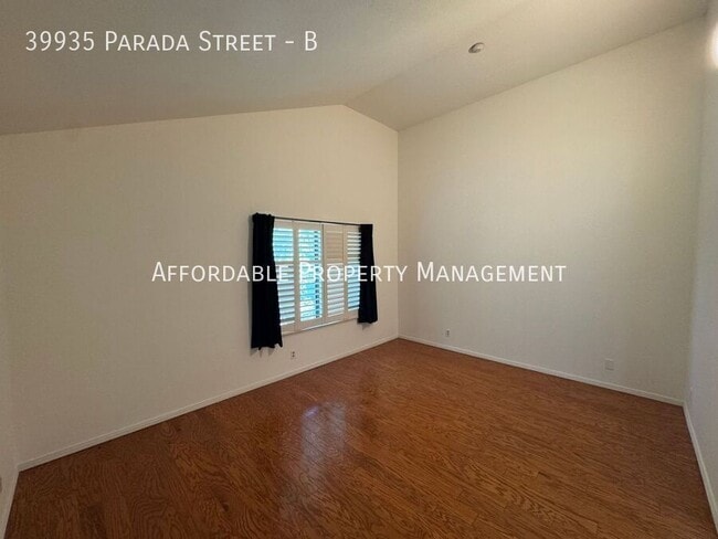 Building Photo - 39935 Parada St