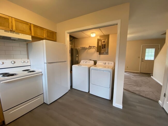 Building Photo - 200 Vickie Lynn Ln