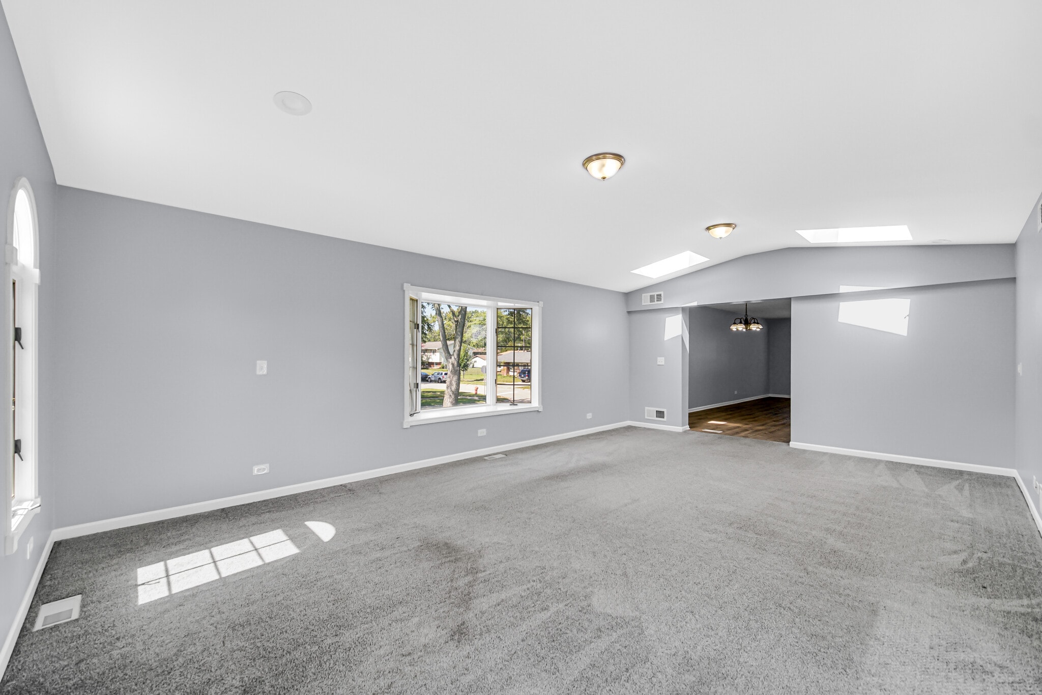 Building Photo - 1023 Westchester Dr