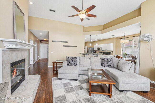 Building Photo - 1629 Sandy Springs Dr