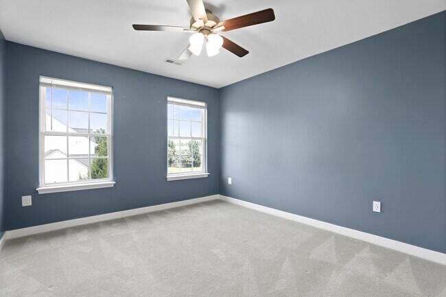 Building Photo - 4001 Mossy Bank Ln