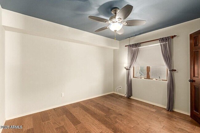 Building Photo - 239 E Aster Dr