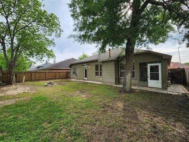 Building Photo - 19322 Pinewood Bluff Ln