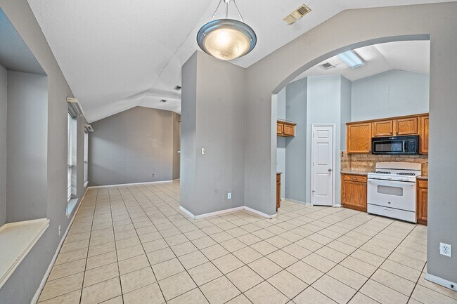 Building Photo - 6434 Bosley Ln