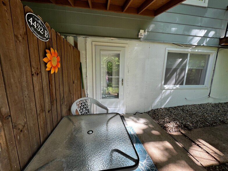Building Photo - 4432 Mockingbird Ln