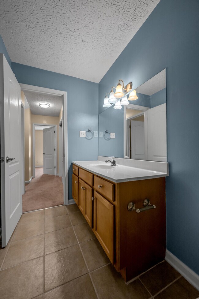 Building Photo - 139 Regency Point Path