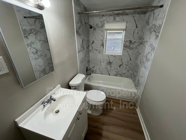 Building Photo - 865 Haynes St